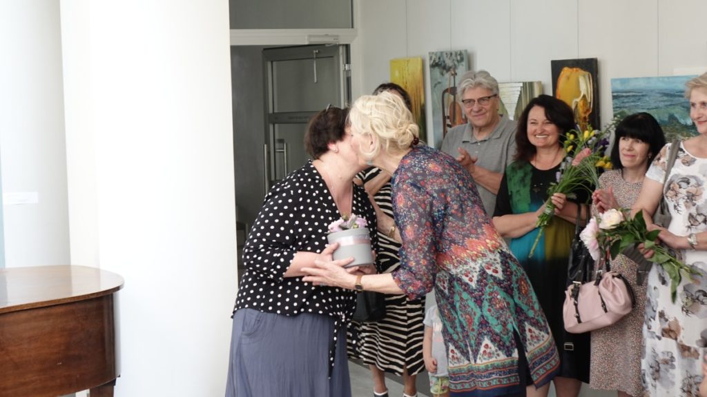 Parodos atidarymo akimirka