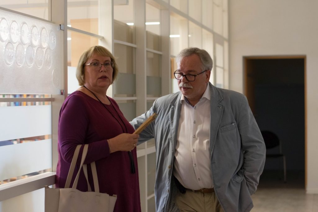 Panevėžio miesto mero pavaduotojas Valdemaras Jakštas ir jo žmona Silvija yra dideli S. Povilaičio fotomeno gerbėjai.