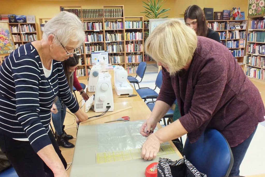 „Siuvimo ABC“ edukacija bibliotekoje