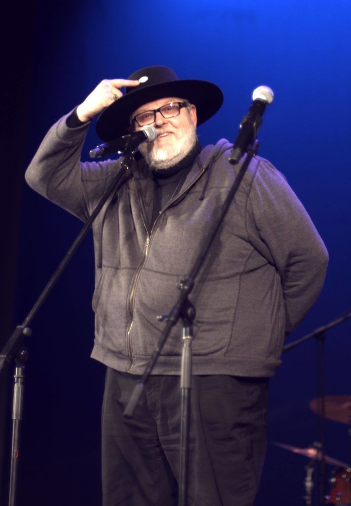 Dainuojamosios poezijos festivalis „Mano senas drauge“ VIII kartą pagerbė poetę Eleną Mezginaitę