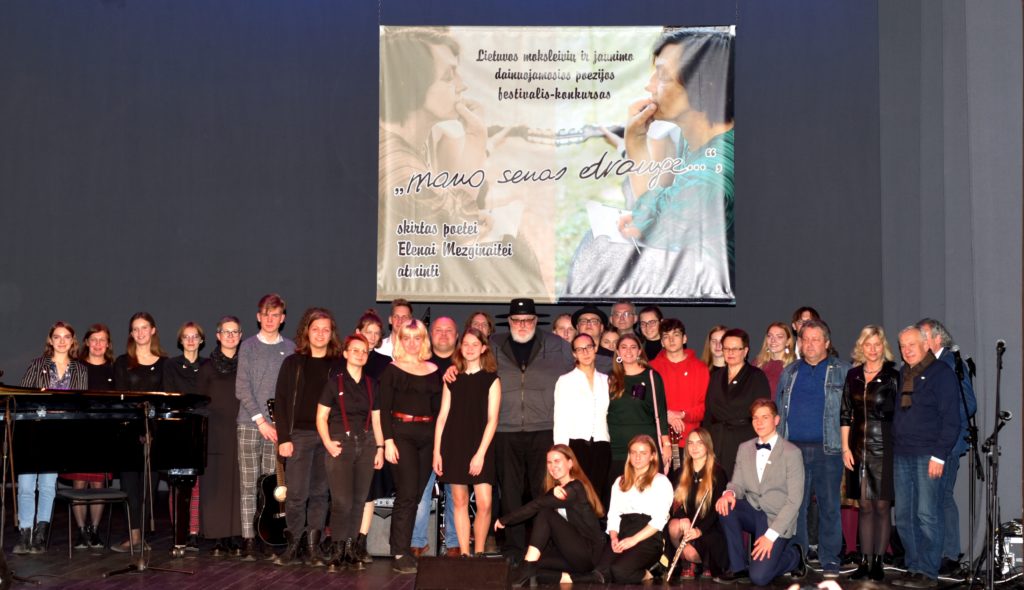 Dainuojamosios poezijos festivalis „Mano senas drauge“. Dalyvių nuotrauka