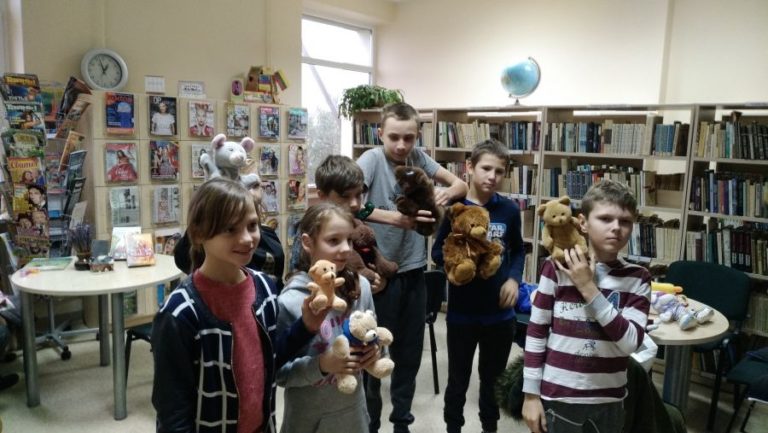 Pepė Ilgakojinė, saldainiai ir pliušiniai žaislai